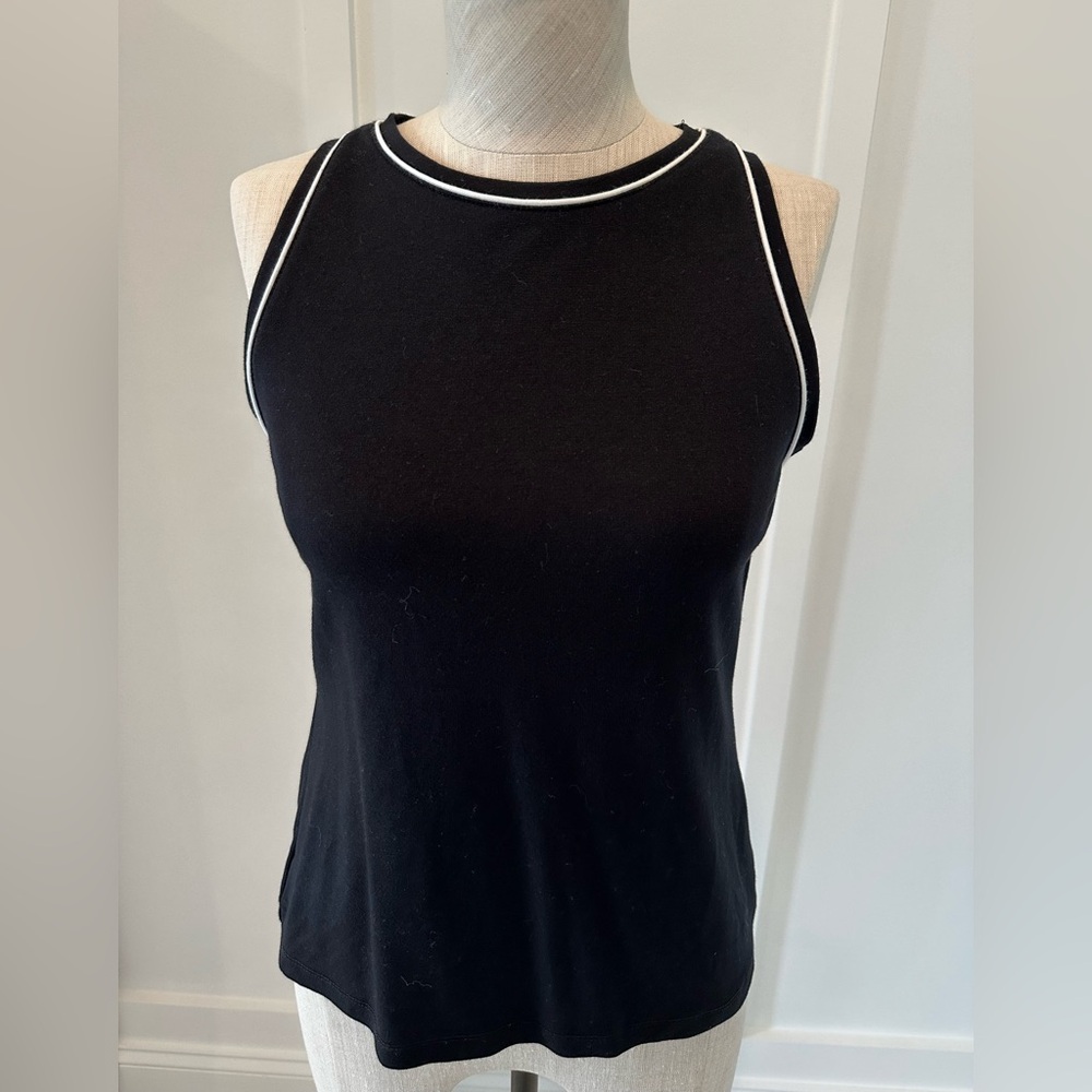 Adrienne Vittadini Black Fitted Sleeveless Tank Top